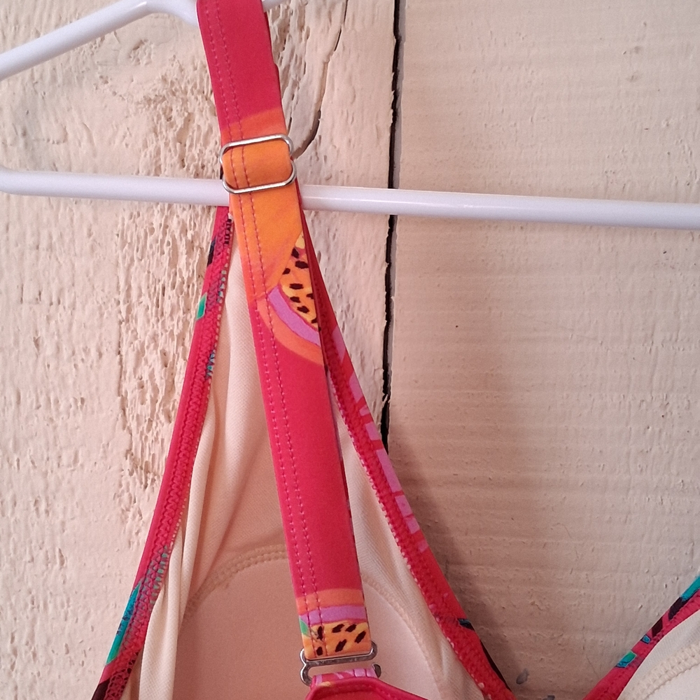Vibrant Tropical Print One Piece Swimsuit - Picture 10 of 11